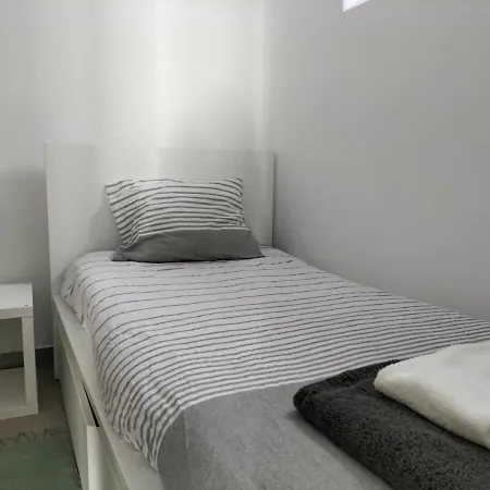 Cozy Flat In Arroios * 리스본