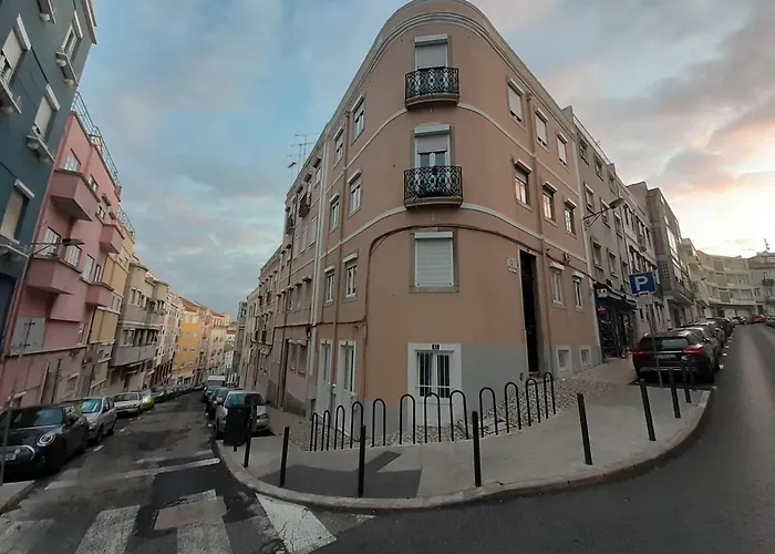 Cozy Flat In Arroios *